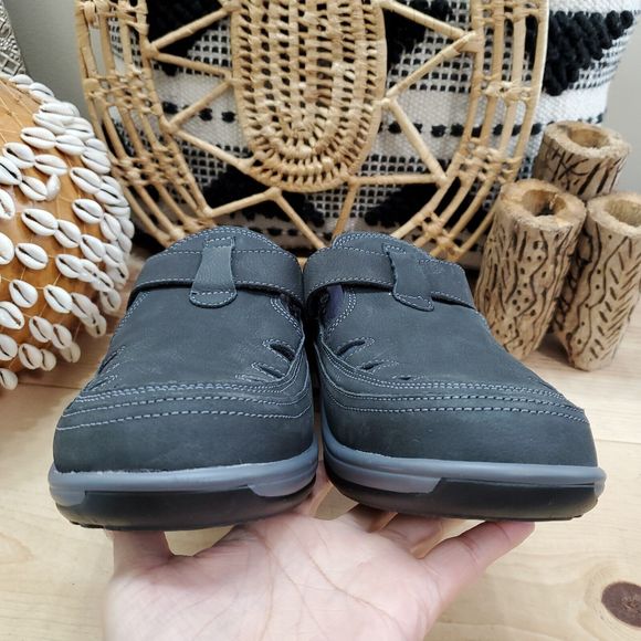 EUC Orthofeet Serene 891 Shoes Nubuck Leather Black T-Strap Comfort 10D Wide - Picture 3 of 13